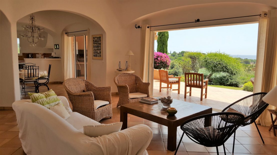 Jolie villa de 200 m² vue sur mer et accès direct à la plage