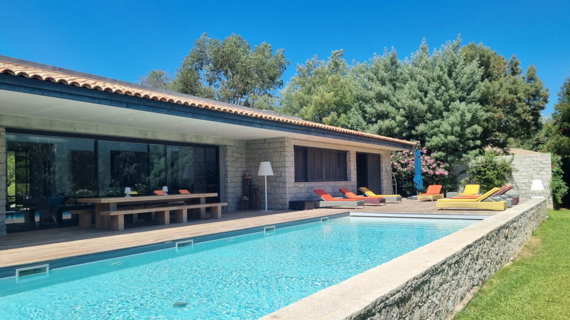 terrasse avec piscine