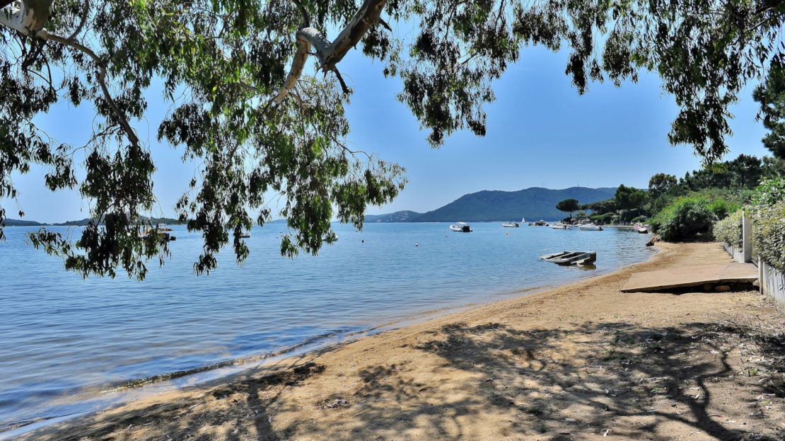 location villa pieds dans l'eau vue mer Marina di Fiori corse du sud