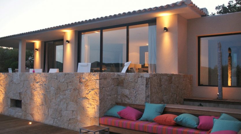 Location Villa 4 chambres avec vue sur la baie de Pinarello