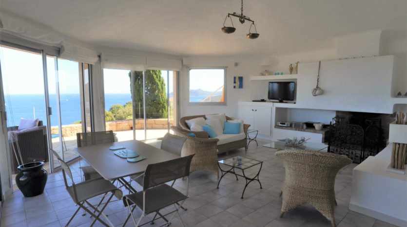 entre Santa Giulia et Palombaggia location villa vue panoramique