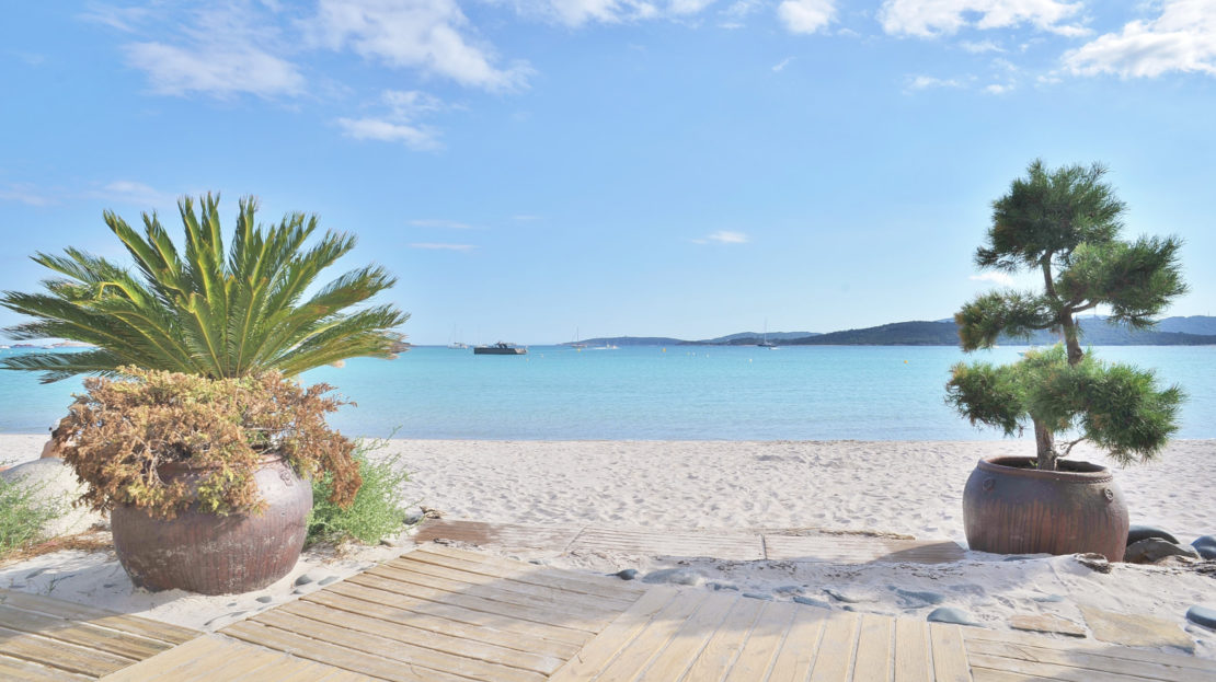 location villa vue panoramique proche de la plage du Cabanon bleu