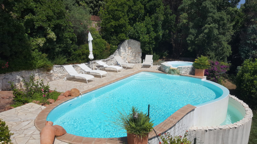 piscine villa avec vue panoramique porto vecchio delta immobilier