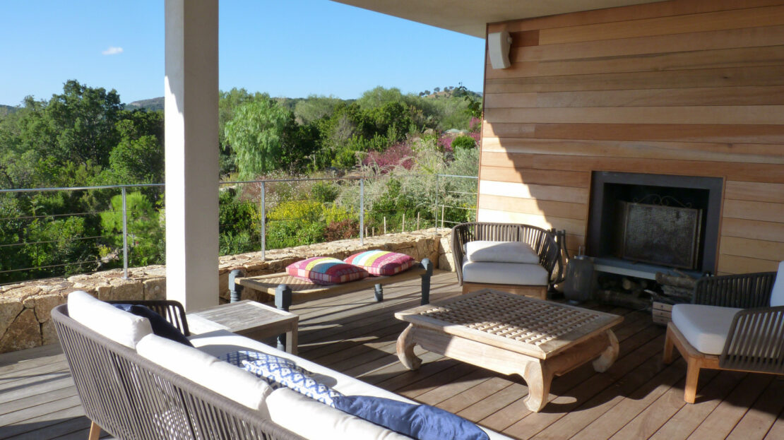 terrasse vente-villa-domaine-prive-piscine-vue-mer