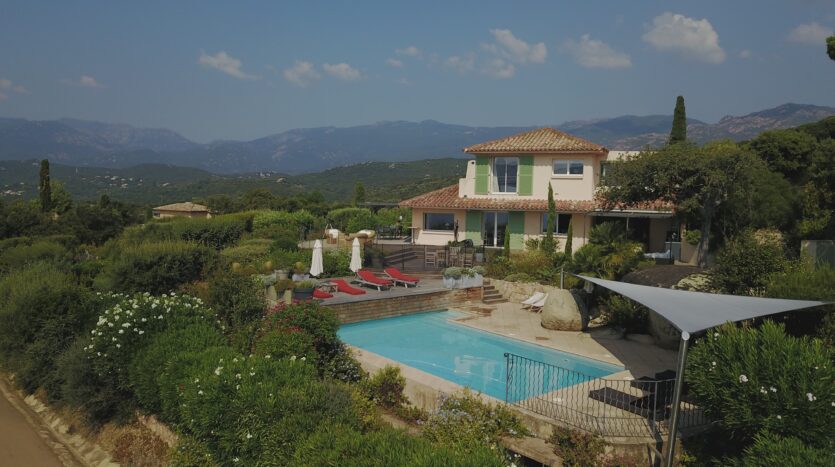 vente-belle villa-vue panoramique-piscine-Marina-di-Fiori-6 chambres