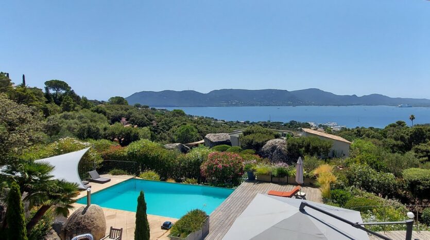 Belle Villa dominant le golfe de Porto-Vecchio, à vendre