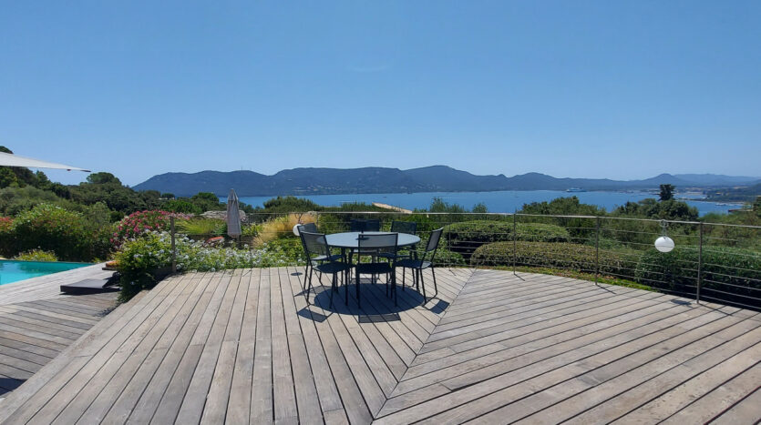 vente-belle villa-vue panoramique-piscine-Marina-di-Fiori