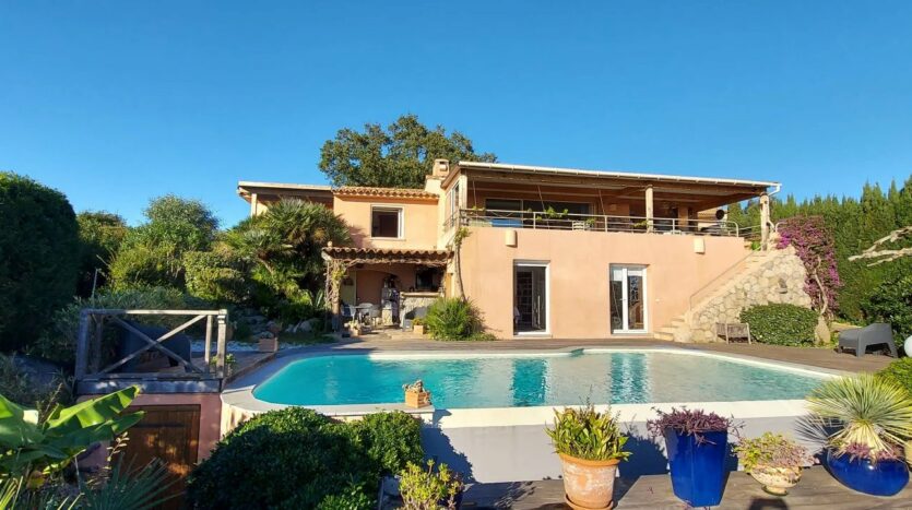 vente-villa- vue panoramique-saint-cyprien-piscine-4chambres-plage cabanon-bleu