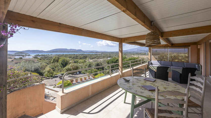 Vente Villa Dominant la baie de Saint Cyprien