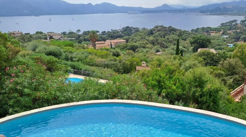 Villa vue panoramique à Marina di Fiori-piscine