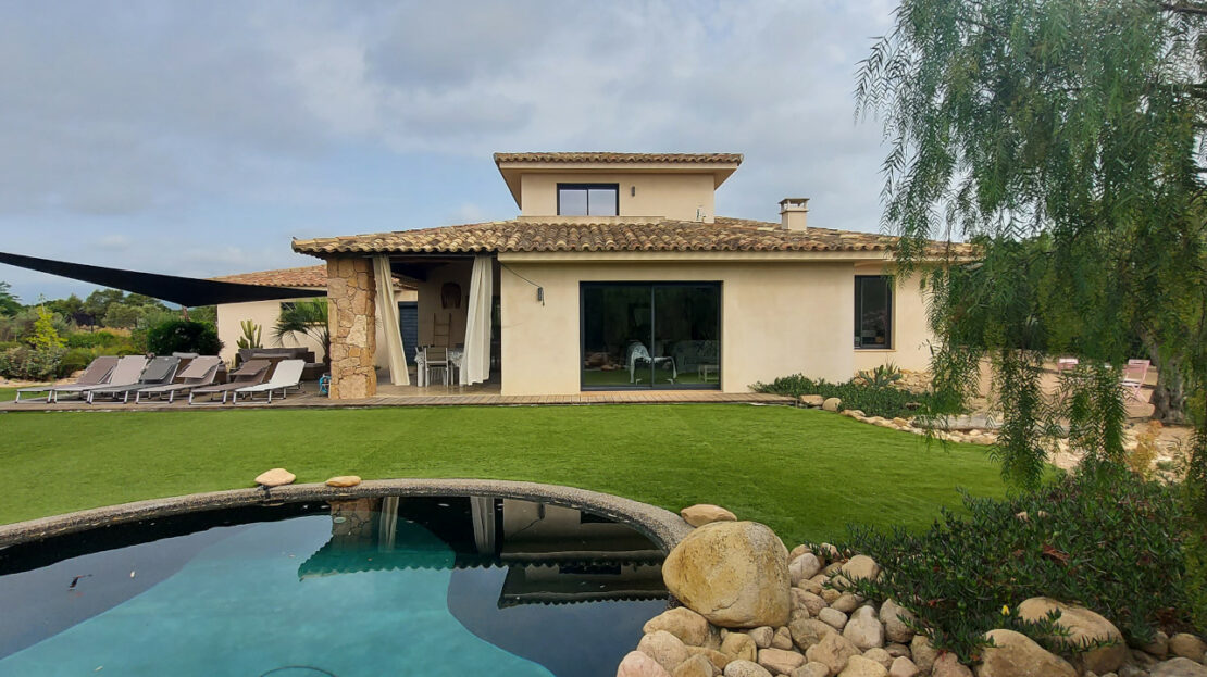 Villa récente à Saint Cyprien, à vendre