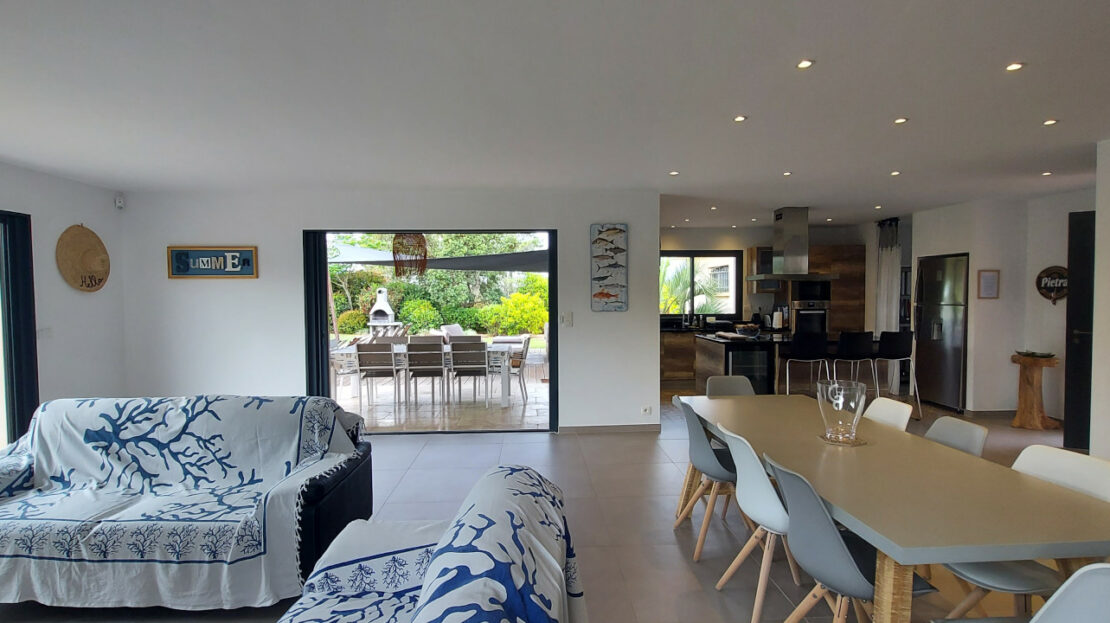 Villa récente à Saint Cyprien, à vendre