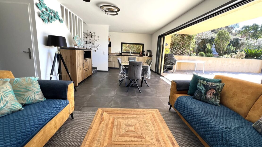Villa Proche de la plage du Cabanon Bleu, à vendre